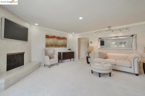 23 Kirkwood Ct, Concord CA  94521-1427 exterior