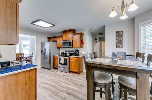 832 Betsy Ross Trl, Hampton, GA 30228-7103