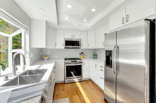 22 Delamesa, Irvine CA  92620-1838 exterior