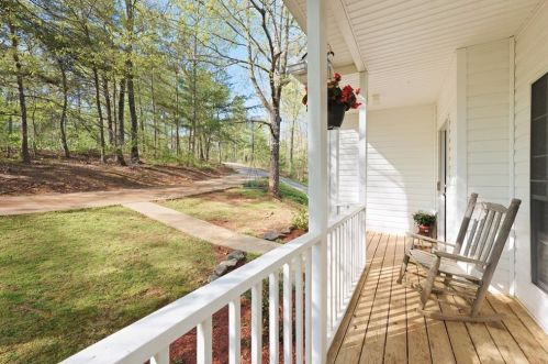 709 Hugh Stowers Rd, Dawsonville, GA 30534-5333
