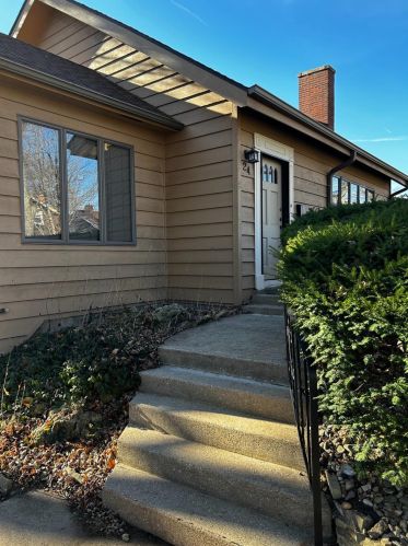 24 Lawndale St, Hammond IN  46324-1428 exterior