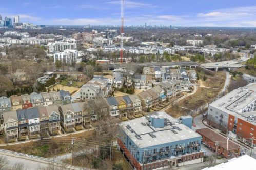 200 Highland Ave, Atlanta GA  30307-5605 exterior