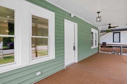 1712 Connally Dr, Atlanta GA  30344-2519 exterior