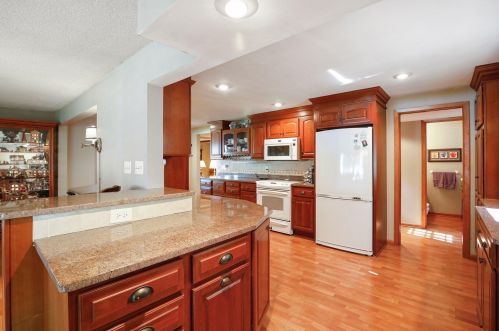 795 Heinel Dr, Saint Paul MN  55113-2152 exterior