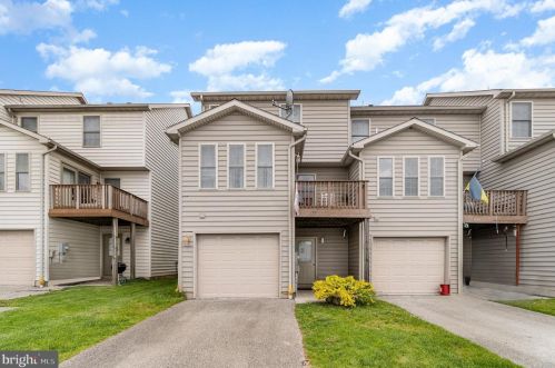 679 Walnut St, Hanover PA 17331-2050 exterior