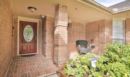 2703 Larkspur Cir, Pearland, TX 77584-4003