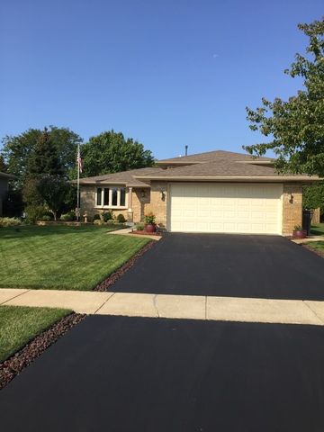 6 Country Ct, Lemont, IL 60439-4183