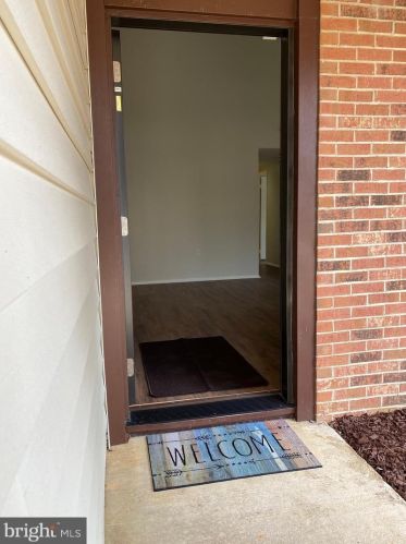 7913 Mulberry Bottom Ct, Springfield VA  22153-2315 exterior