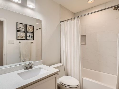 8532 Copano Dr, Austin TX  78749-3890 exterior