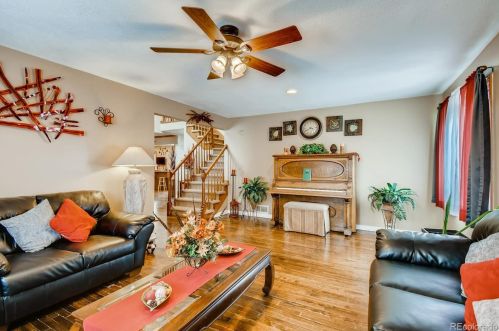 5897 Pagosa Way, Aurora CO 80011-4931 exterior