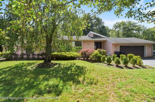 106 Surrey Ln, Lincroft, NJ 07738-1415