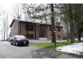 135 Greenwood Ct, Manchester, NH 03109-4904