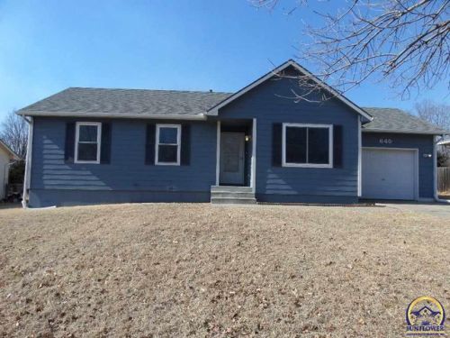 640 Porter St, Auburn, KS 66402-9459