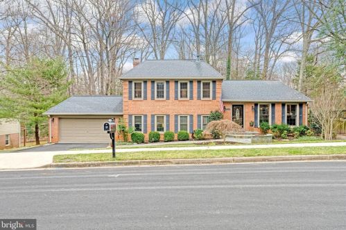2515 Appaloosa Ct, Herndon, VA 20191-2111