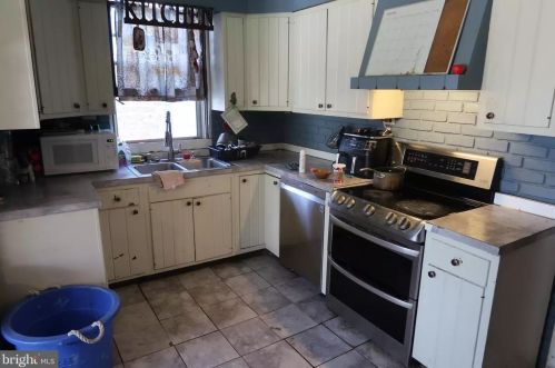 923 Fillmore St, Philadelphia PA  19124-2926 exterior