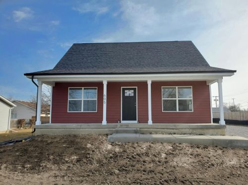 605 Monitor St, Crown Point, IN 46307-3345