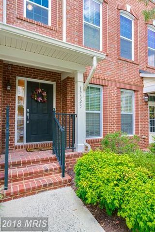 19323 Diamond Lake Dr, Leesburg, VA 20176-6512