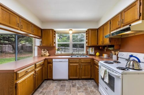 1607 Elvas Way, Austin TX  78758-2204 exterior