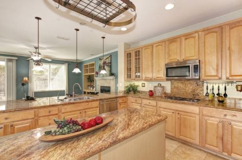 5616 Mingee Way, Elk Grove CA  95757-1647 exterior