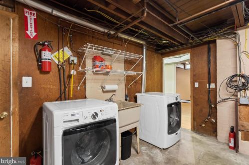 1006 Somerset Ln, Silver Spring MD 20904-6241 exterior