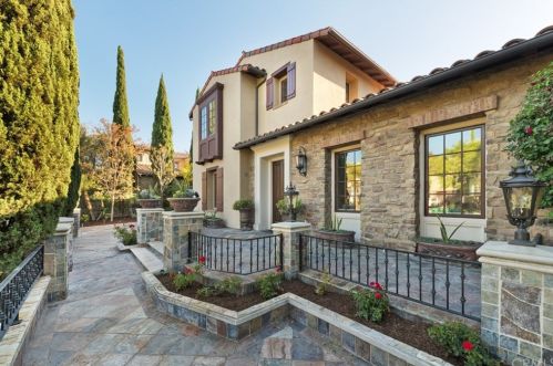 25 Blue Smt, Irvine CA  92603-0168 exterior