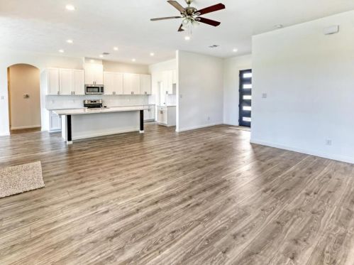 738 Angus Trl, Angleton TX 77515-9833 exterior