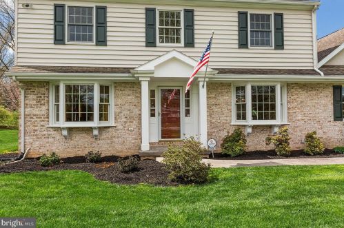 2006 Rachael Dr, Lancaster PA  17601-3655 exterior