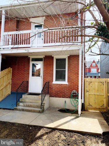 413 Ross St, Lancaster PA  17602-1941 exterior