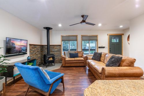 10614 Pine Cone Dr, Truckee CA  96161-3130 exterior