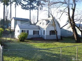 10204 8th Avenue Ct, Tacoma, WA 98444-4177