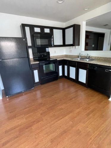 7312 Derby Downs Dr, Austin TX  78747-3916 exterior