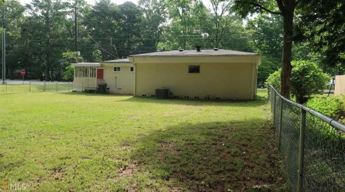 845 Cherokee Rd, Social Circle, GA 30025-2884