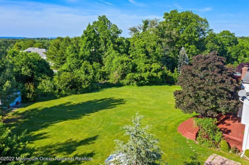 5 Dearborn Dr, Holmdel Village, NJ 07733-1273
