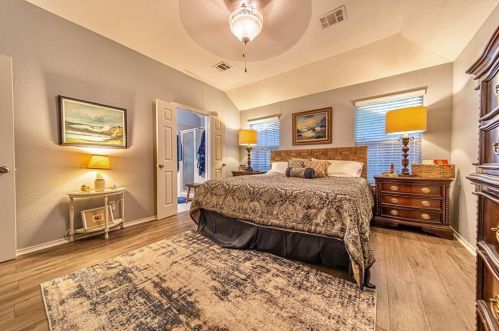 1305 Deville Cir, Garland TX 75043-1851 exterior