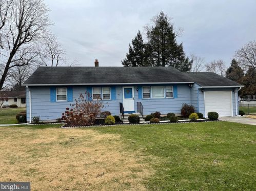 56 Vetterlein Ave, Trenton, NJ 08619-2038