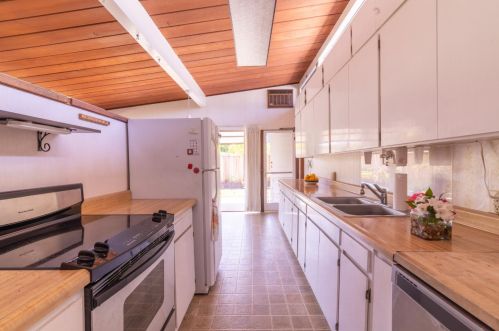275 Charleston Rd, Palo Alto, CA 94306-4128