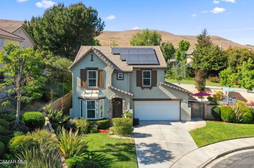 535 Arbor Ct, Simi Valley, CA 93065-8239