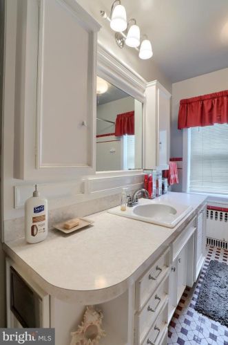 2184 Rdg Dr, Lancaster PA  17603-6150 exterior