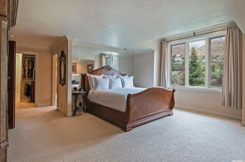 10188 Dimple Dell Ln, Sandy UT 84092-4505 exterior