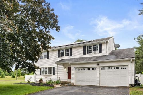 11 Margaret Dr, Wapping, CT 06074-4257