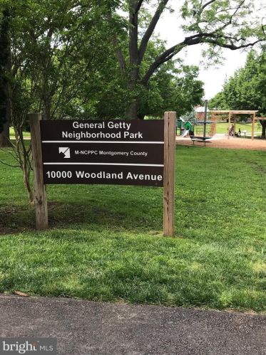 1815 Sherwood Rd, Silver Spring MD 20902-4030 exterior