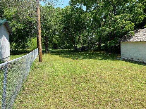 104 Locust St, Whitewright TX 75491-2336 exterior