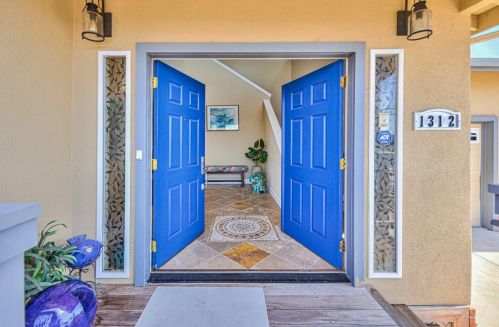 1312 Flores St, Seaside CA exterior