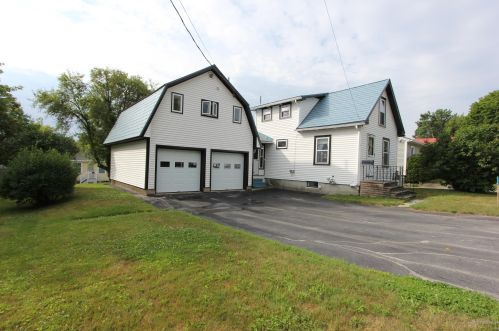 4 Ridgewood Ave, Lewiston, ME 04240-3732