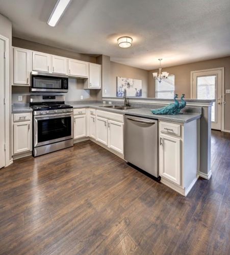 971 Goldenrod St, Uhland TX  78640-5459 exterior