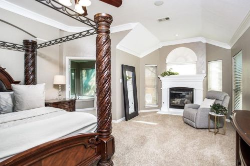 1713 Coyote Rdg, Carrollton TX 75010-3248 exterior