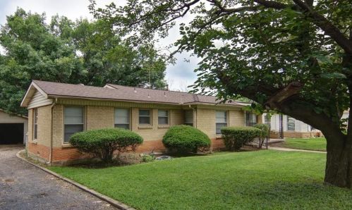 2036 Grand View Dr, Fort Worth, TX 76112