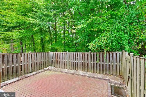 7223 Olde Lantern Way, Springfield VA  22152-3568 exterior