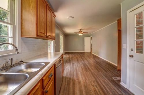 2708 Lakeview Dr, Conyers GA  30094-4944 exterior