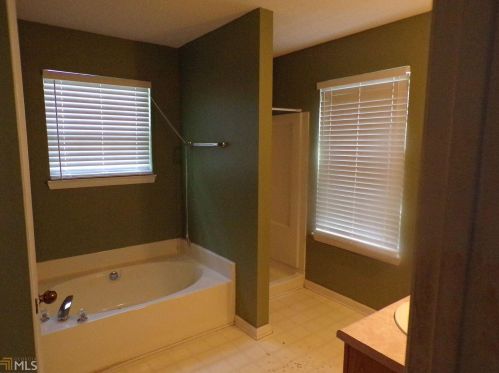 3447 Oak Leaf Ct, Rex GA 30273-2196 exterior